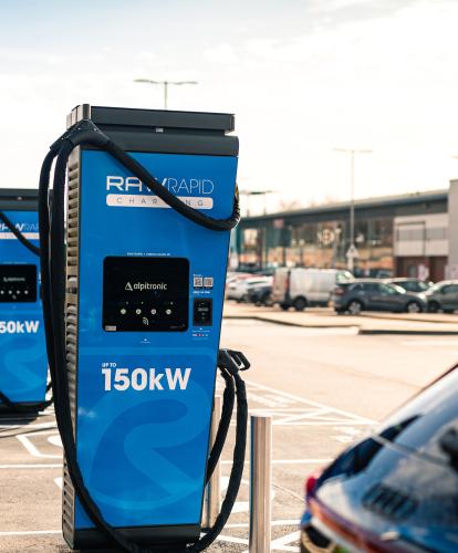 RAW Charging hub Chesterfield