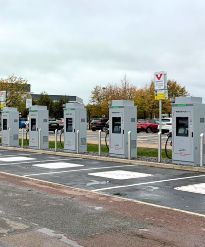 16 new InstaVolt ultra-rapid chargers now live at Serpentine Green