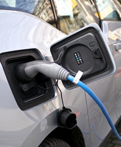 Three bridges station in Crawley to get 5 new EV charging points