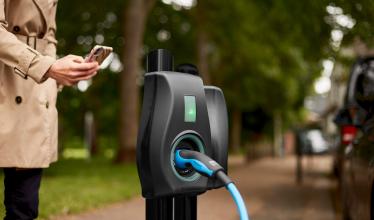 On-street charging in the UK - Connected Kerb