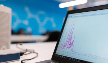 Graph on laptop - header image