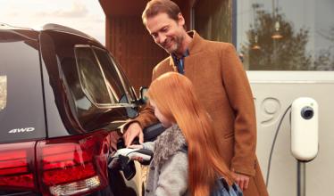 NewMotion survey reveals £500 annual saving for EV drivers