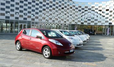 Mitsubishi Outlander PHEV and Nissan LEAF lead UK EV sales charts