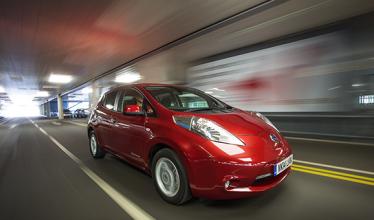 Hertz Car Hire introduces Nissan LEAF electric car to London fleet