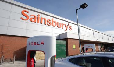 UK Tesla Supercharger network to offer national coverage by the end of 2015 