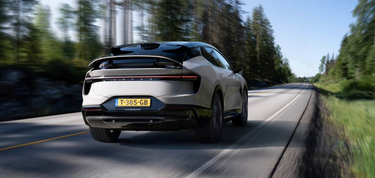 How much does it cost to charge a Lotus Eletre?