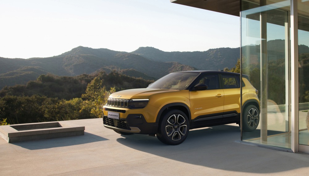 Charging a Jeep Avenger at home