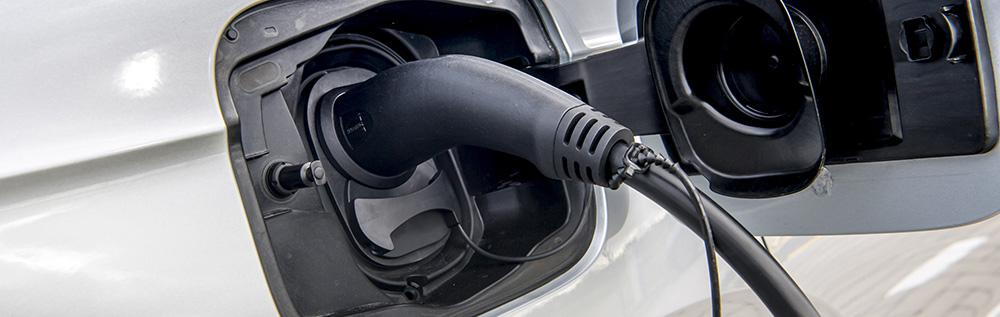 How long does it take to charge an Skoda Enyaq iV?