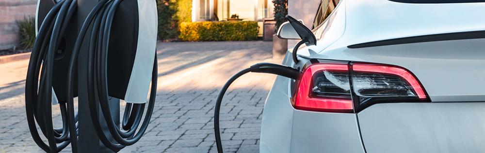 Charging a Tesla Model Y on public networks