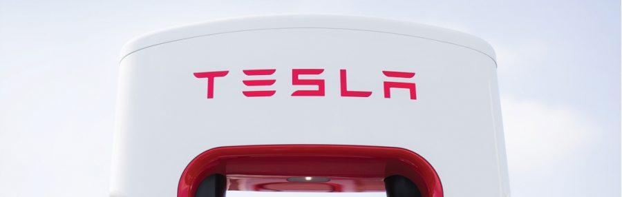 Charging a Tesla Model 3 on public networks