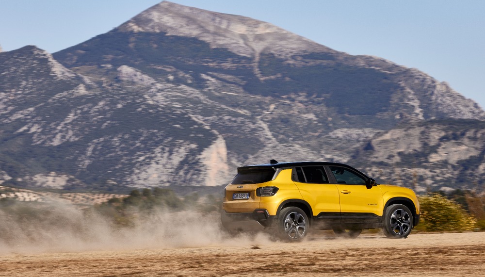 How much does it cost to charge a Jeep Avenger?