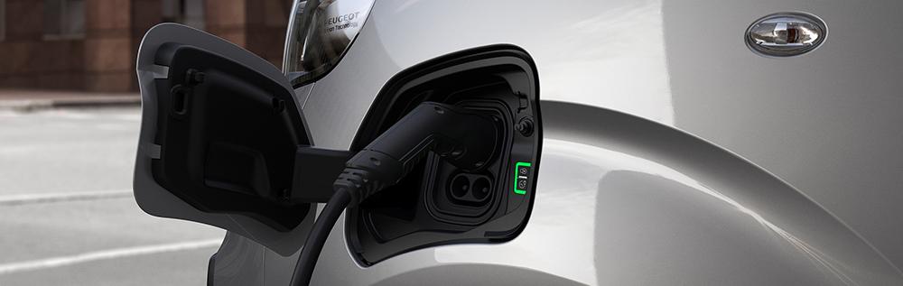 How to charge a Peugeot e-Expert