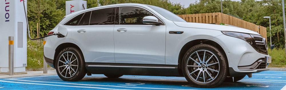 Charging a Mercedes Benz EQC on public networks