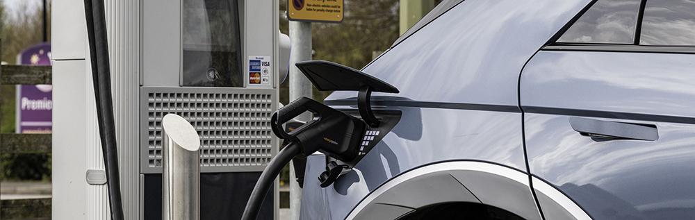 Charging a Hyundai Ioniq 5 on public networks
